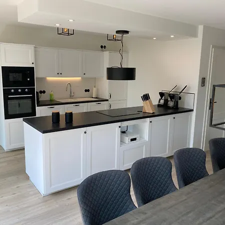 Fh Magnolia Fuer 12 Pers. Mit Terrasse + Dachterasse *