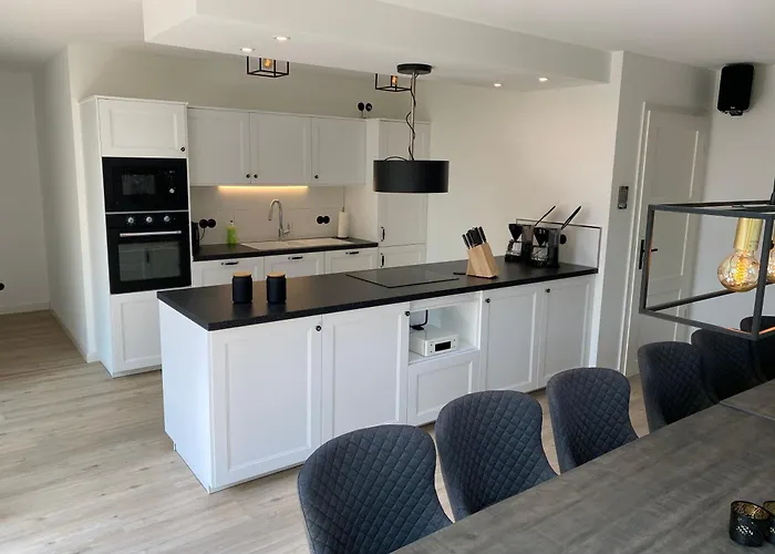 Fh Magnolia Fuer 12 Pers. Mit Terrasse + Dachterasse *